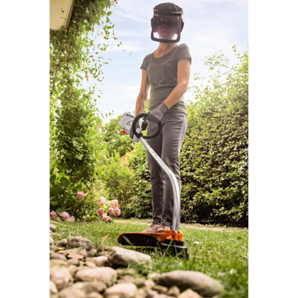 Motocoasa STIHL FS 55, 0,75 kW, maner pentru doua maini, usoara si manevrabila - imagine 3