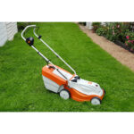 Masina de tuns iarbă electrica STIHL RME 235, 33 cm, pentru suprafete de pana la 300 mp, 1200 W - imagine 2